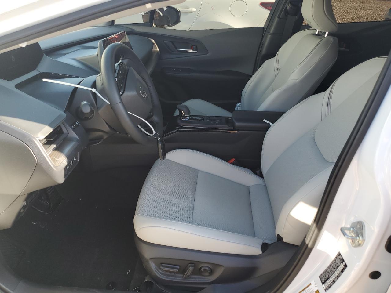 2025 TOYOTA PRIUS