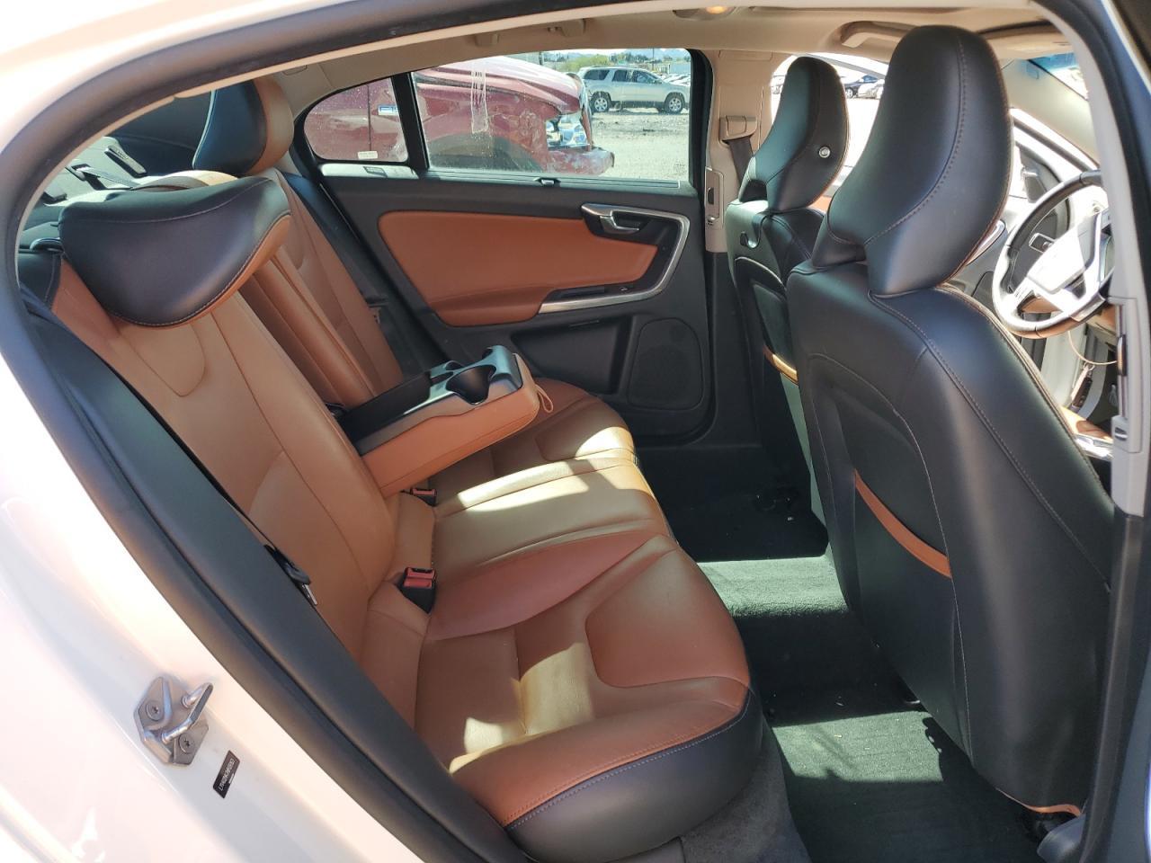 2017 VOLVO S60