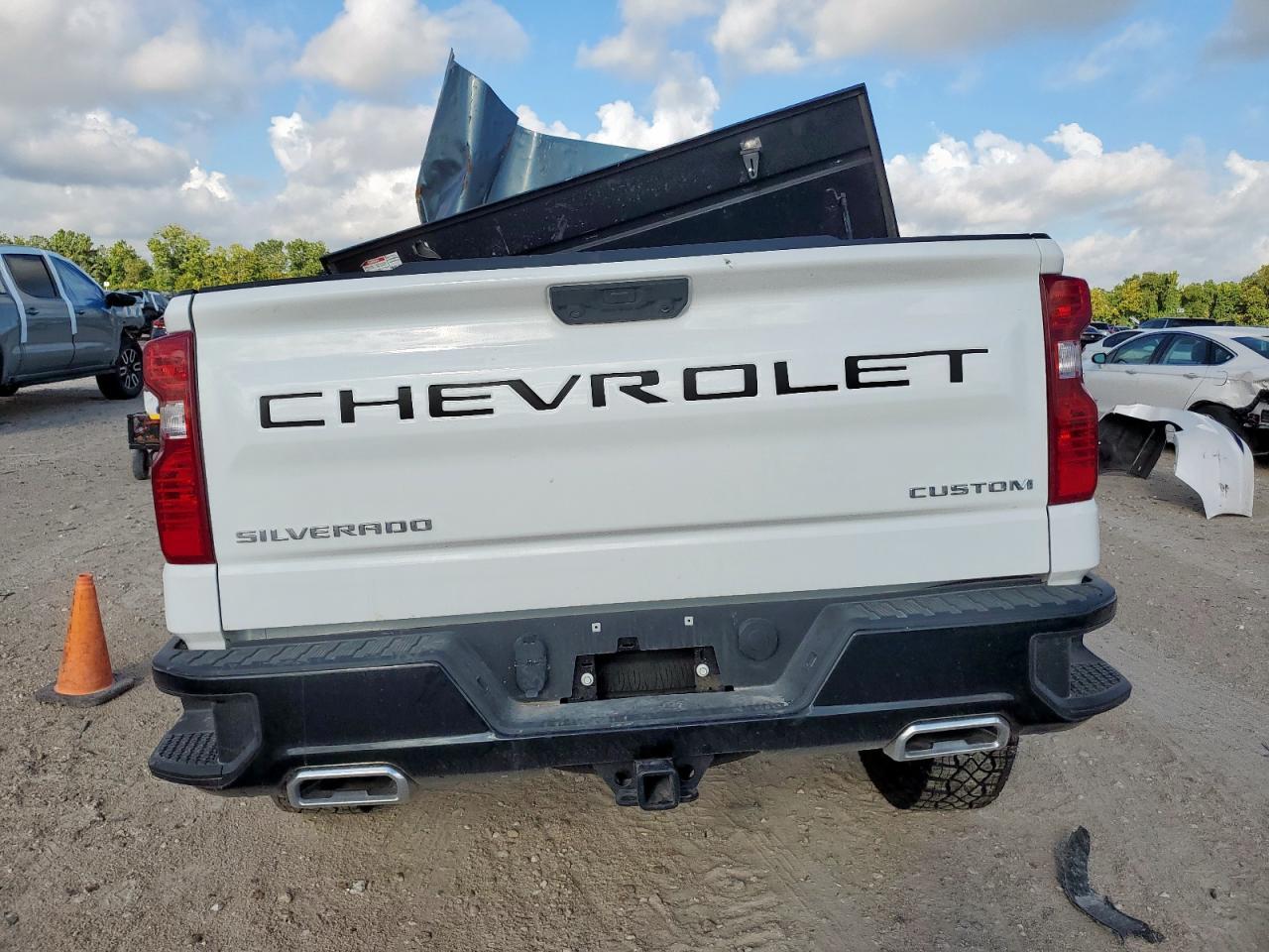 2025 CHEVROLET Silverado
