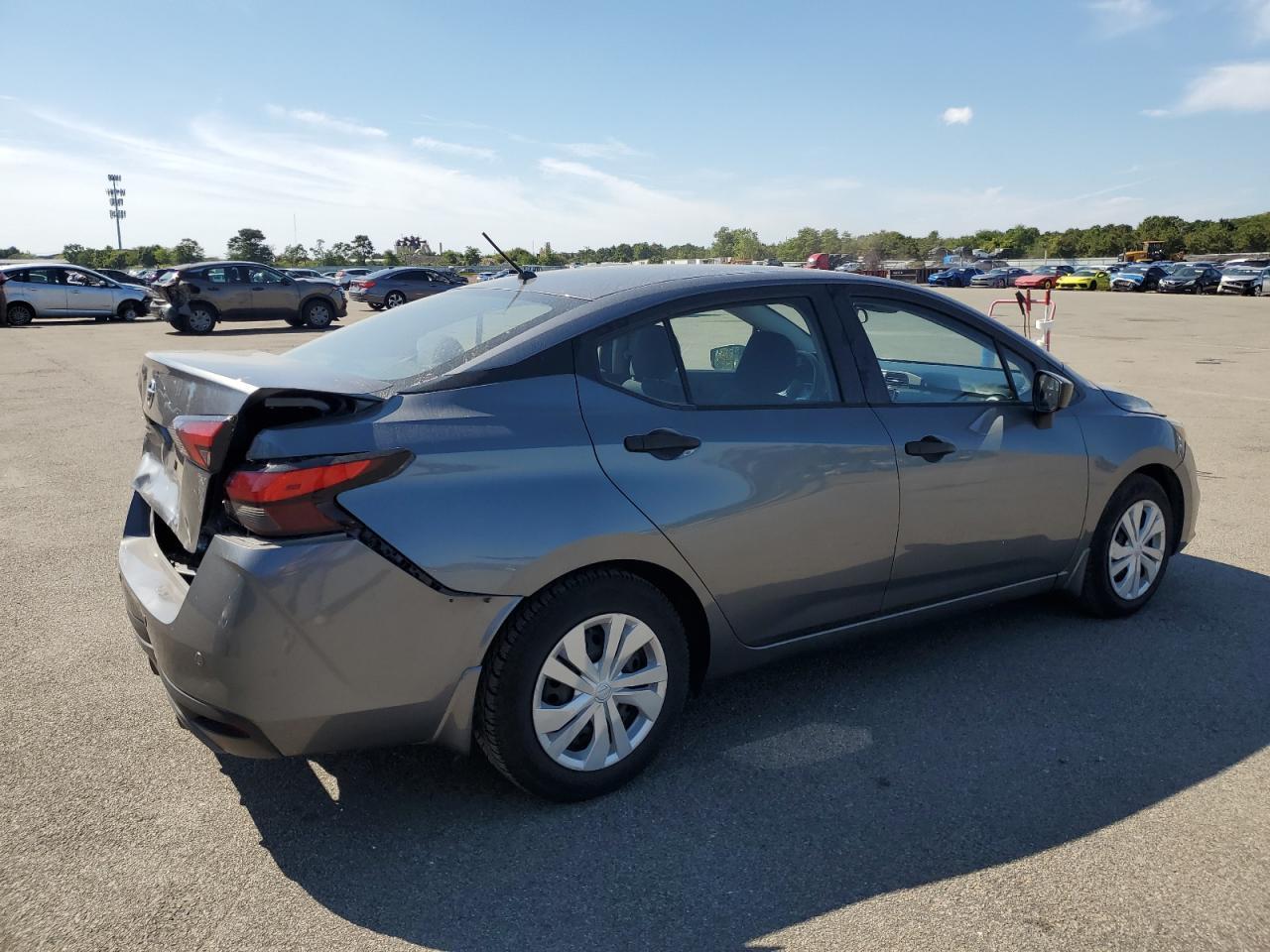 2020 NISSAN VERSA