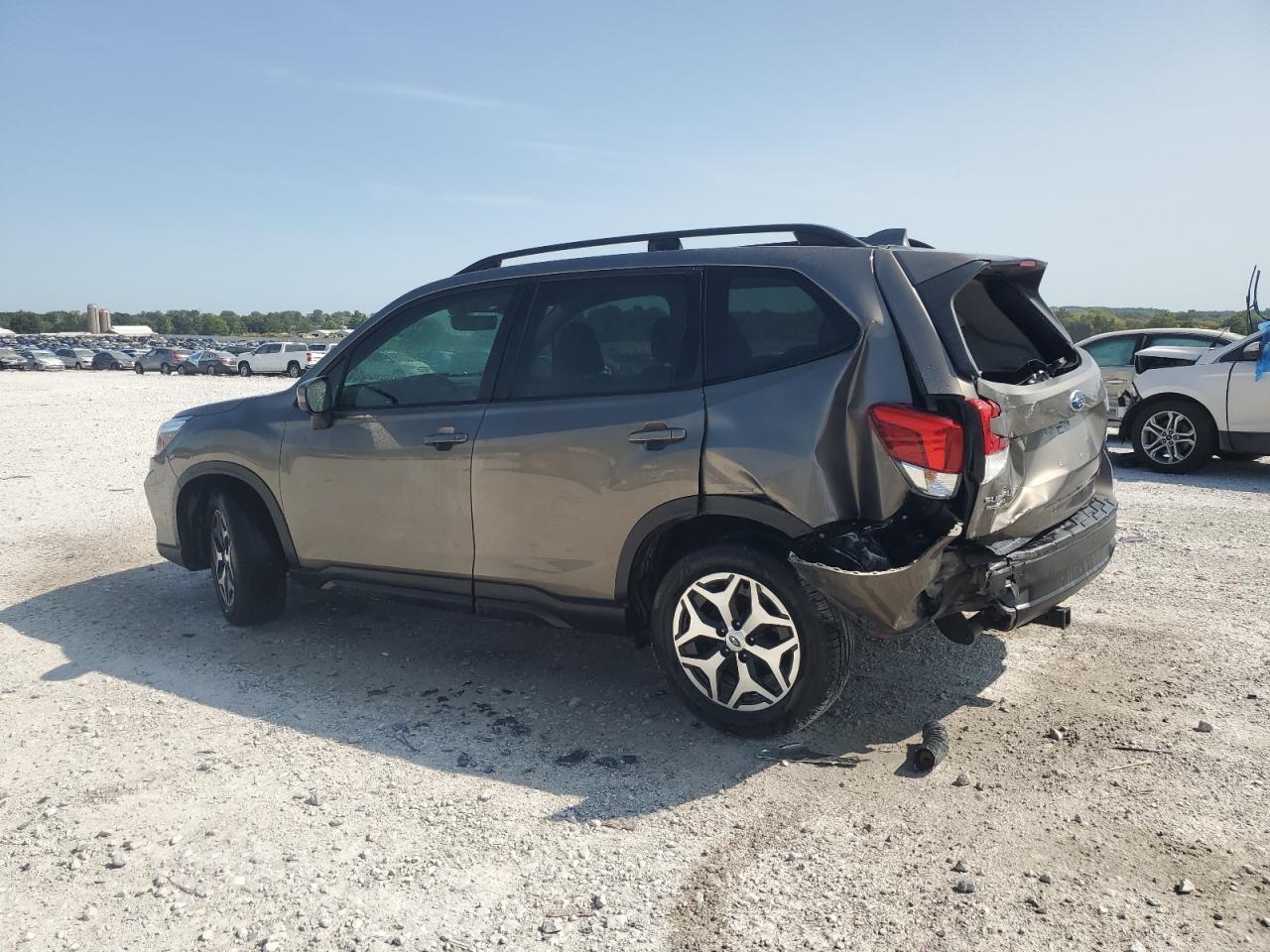 2021 SUBARU FORESTER