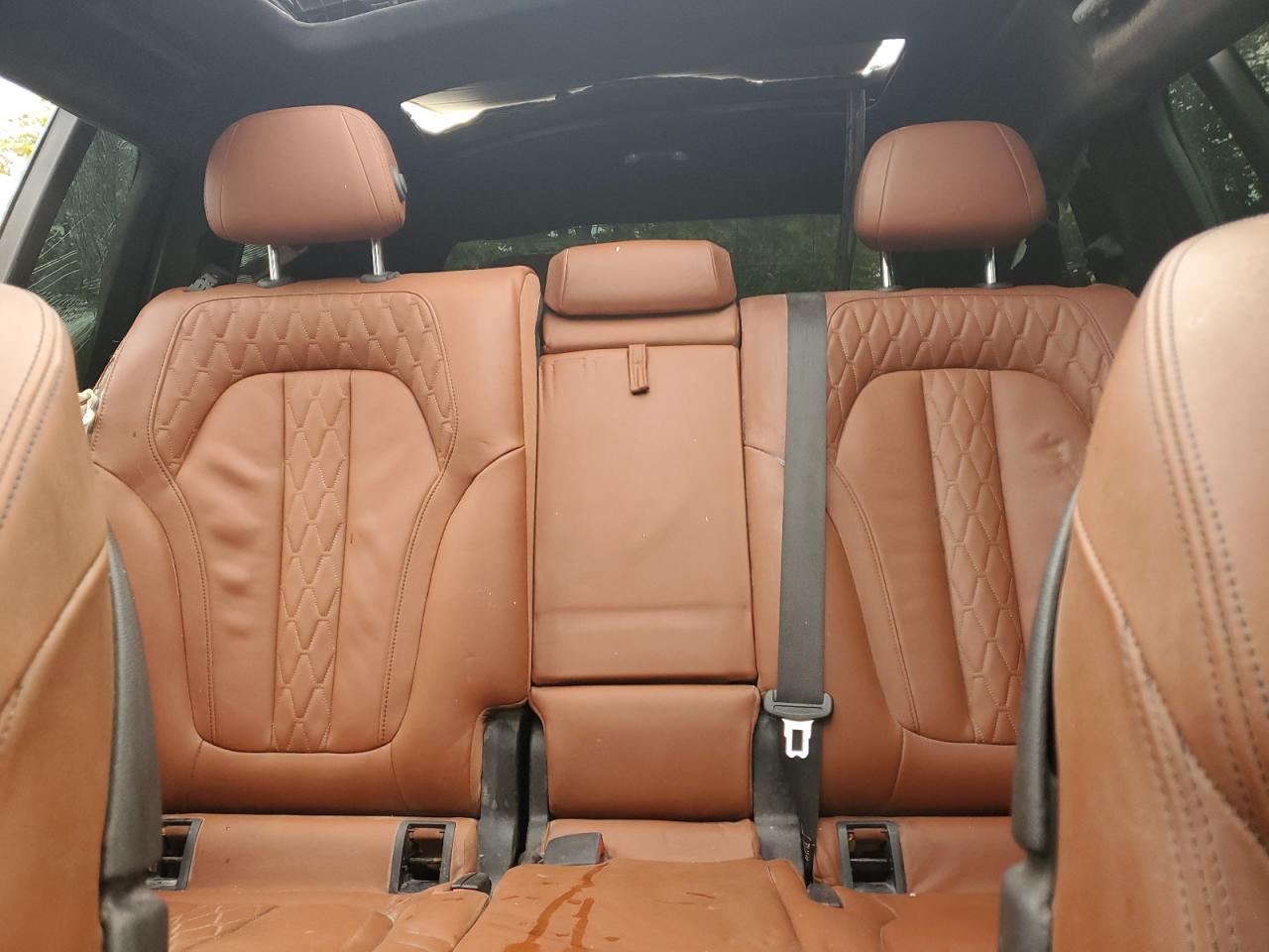 2022 BMW X7