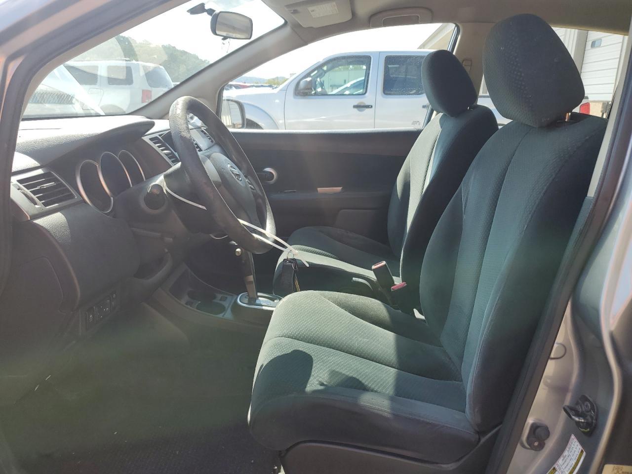 2011 NISSAN VERSA