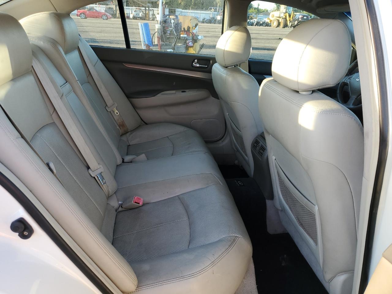 2011 INFINITI G25