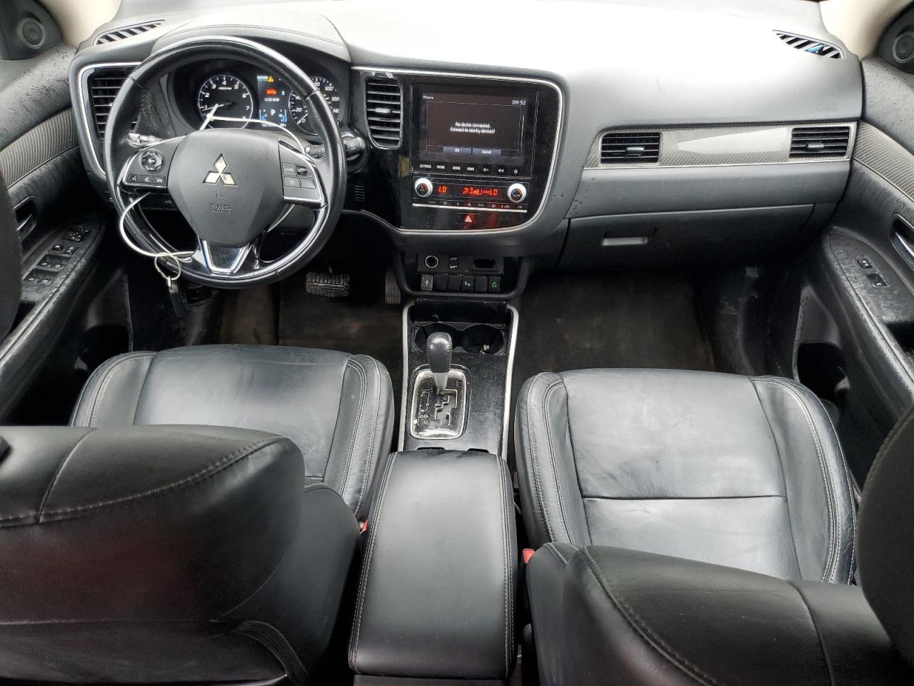 2020 MITSUBISHI outlander