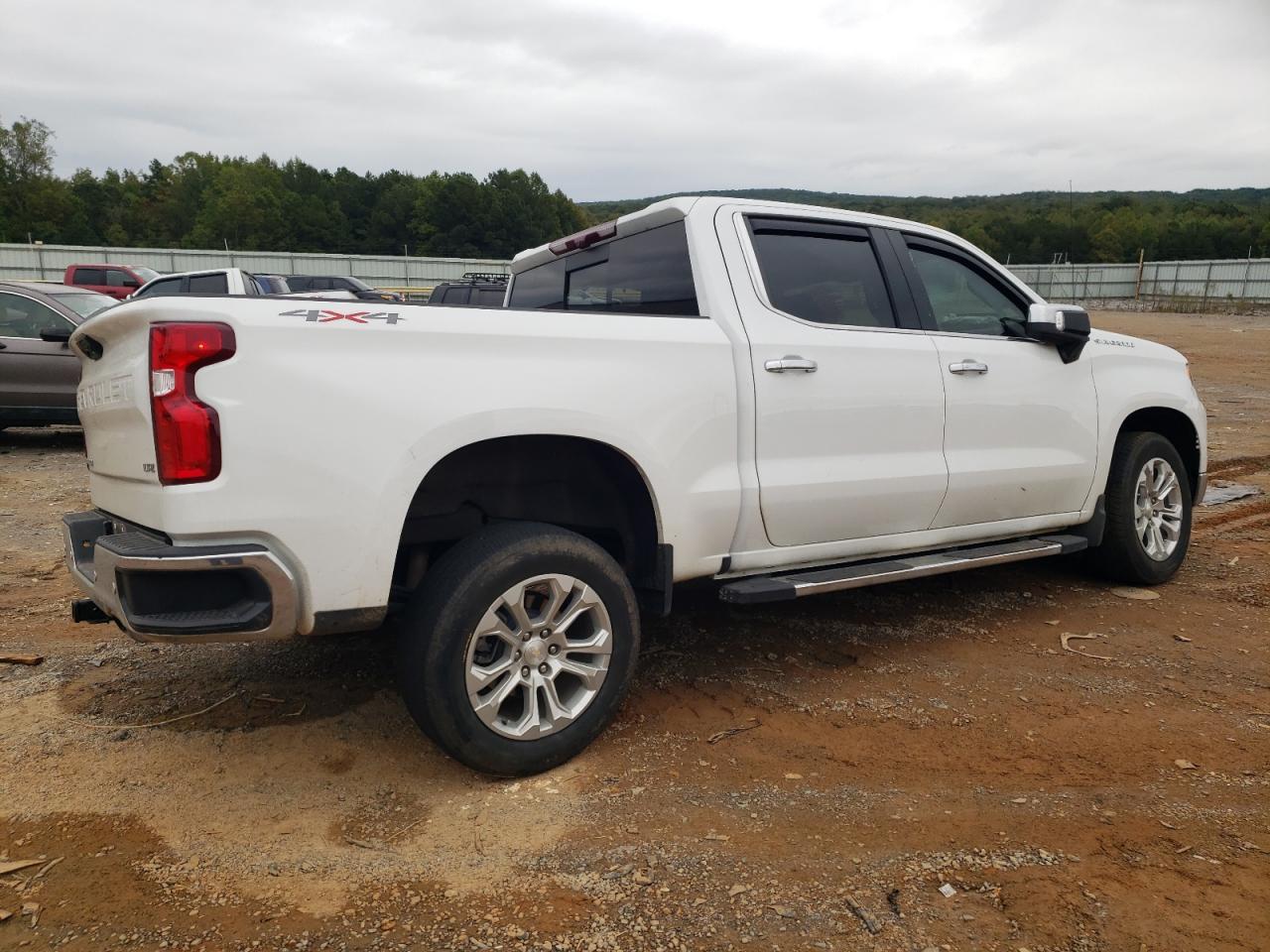 2024 CHEVROLET Silverado