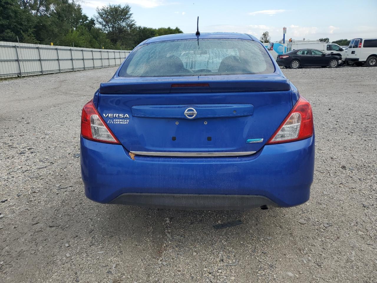2016 NISSAN VERSA