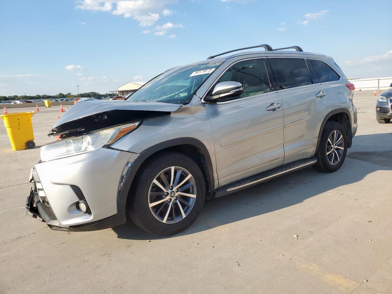 2017 TOYOTA HIGHLANDER