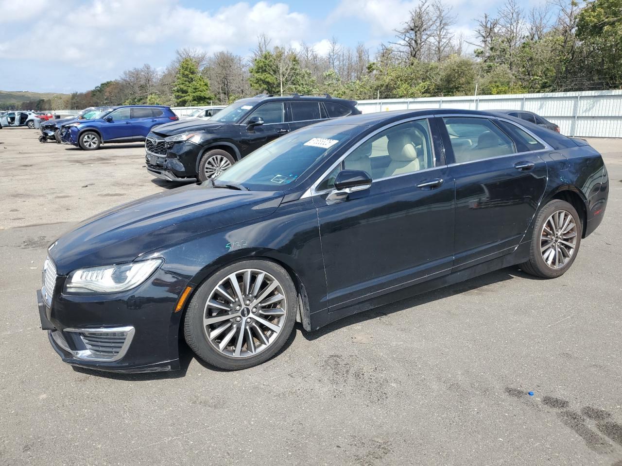 2017 LINCOLN MKZ