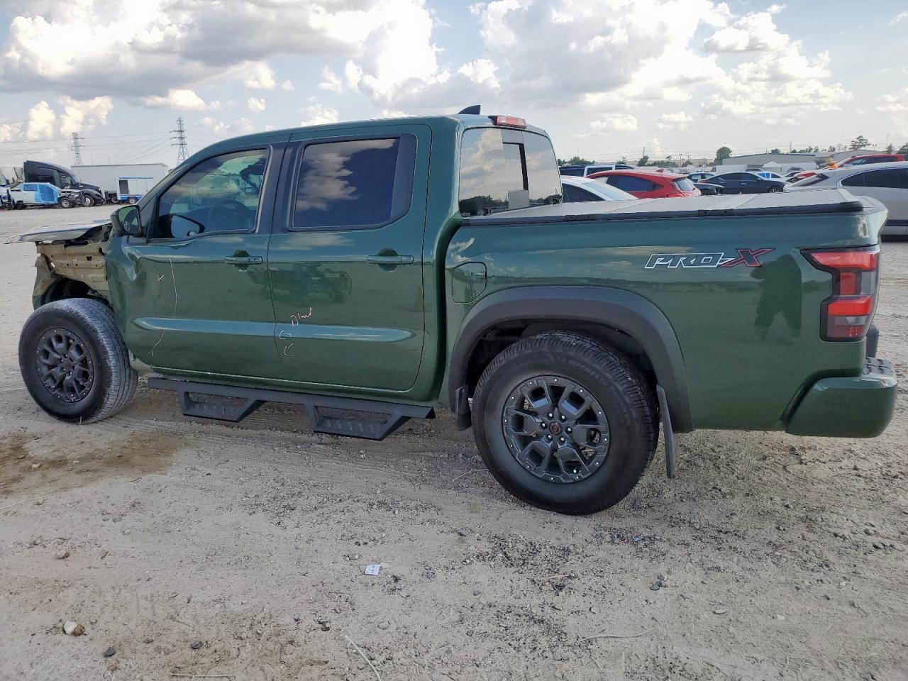 2024 NISSAN Frontier
