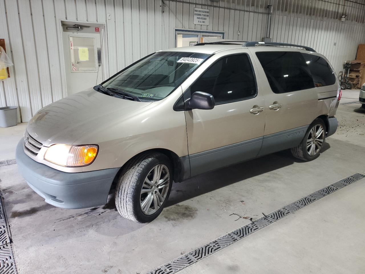 2002 TOYOTA SIENNA