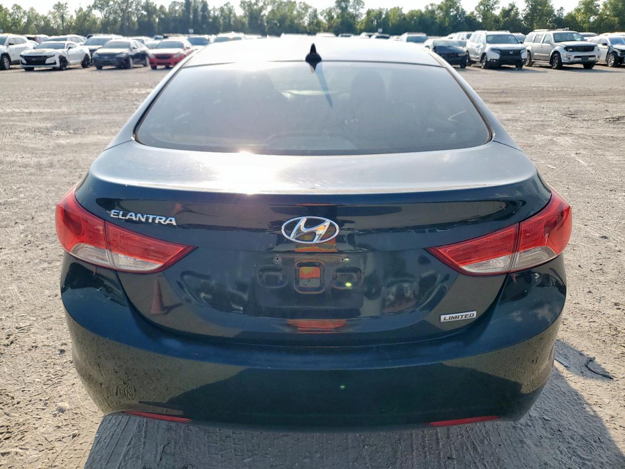 2012 HYUNDAI ELANTRA