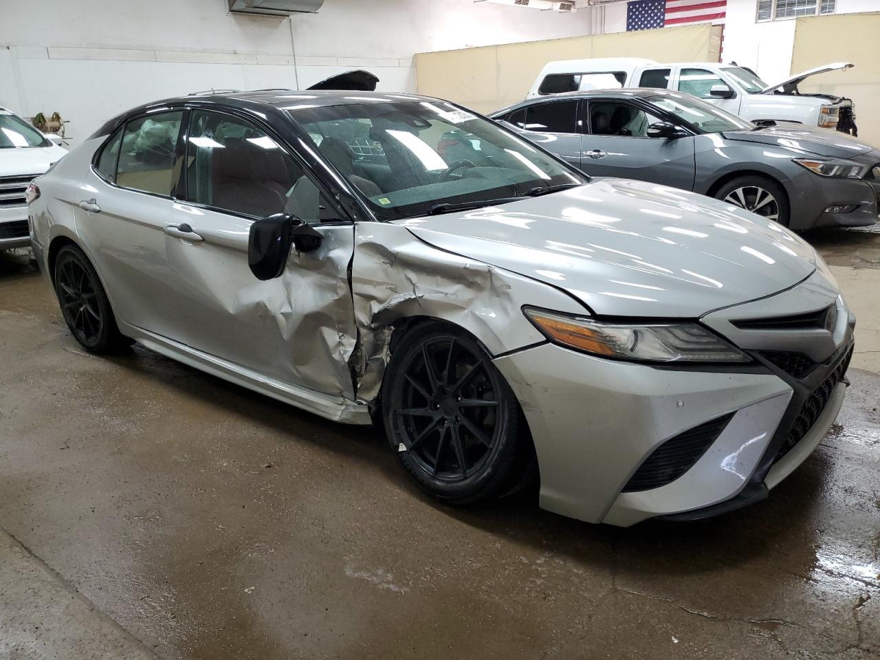 2018 TOYOTA CAMRY
