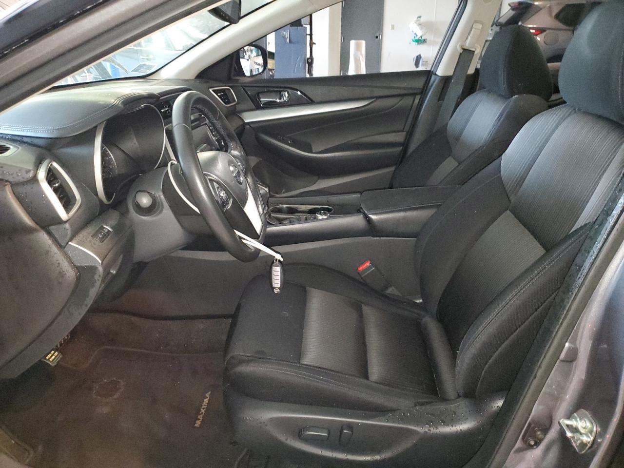 2016 NISSAN Maxima