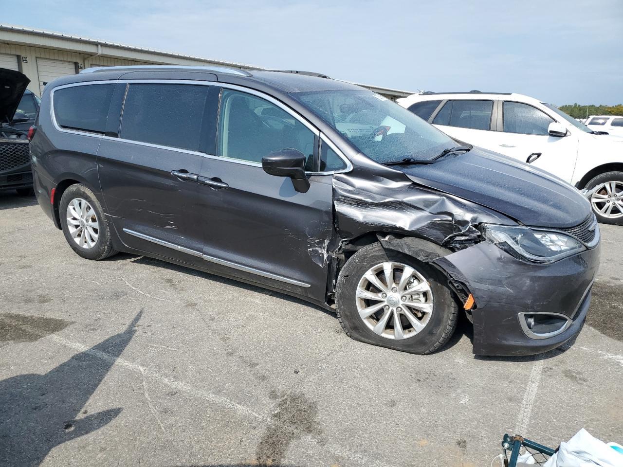 2018 CHRYSLER Pacifica