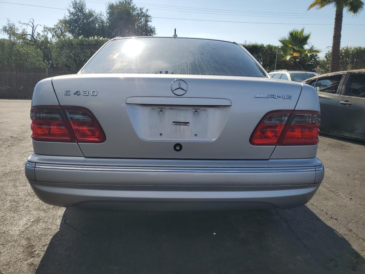 2001 MERCEDES-BENZ E-Class