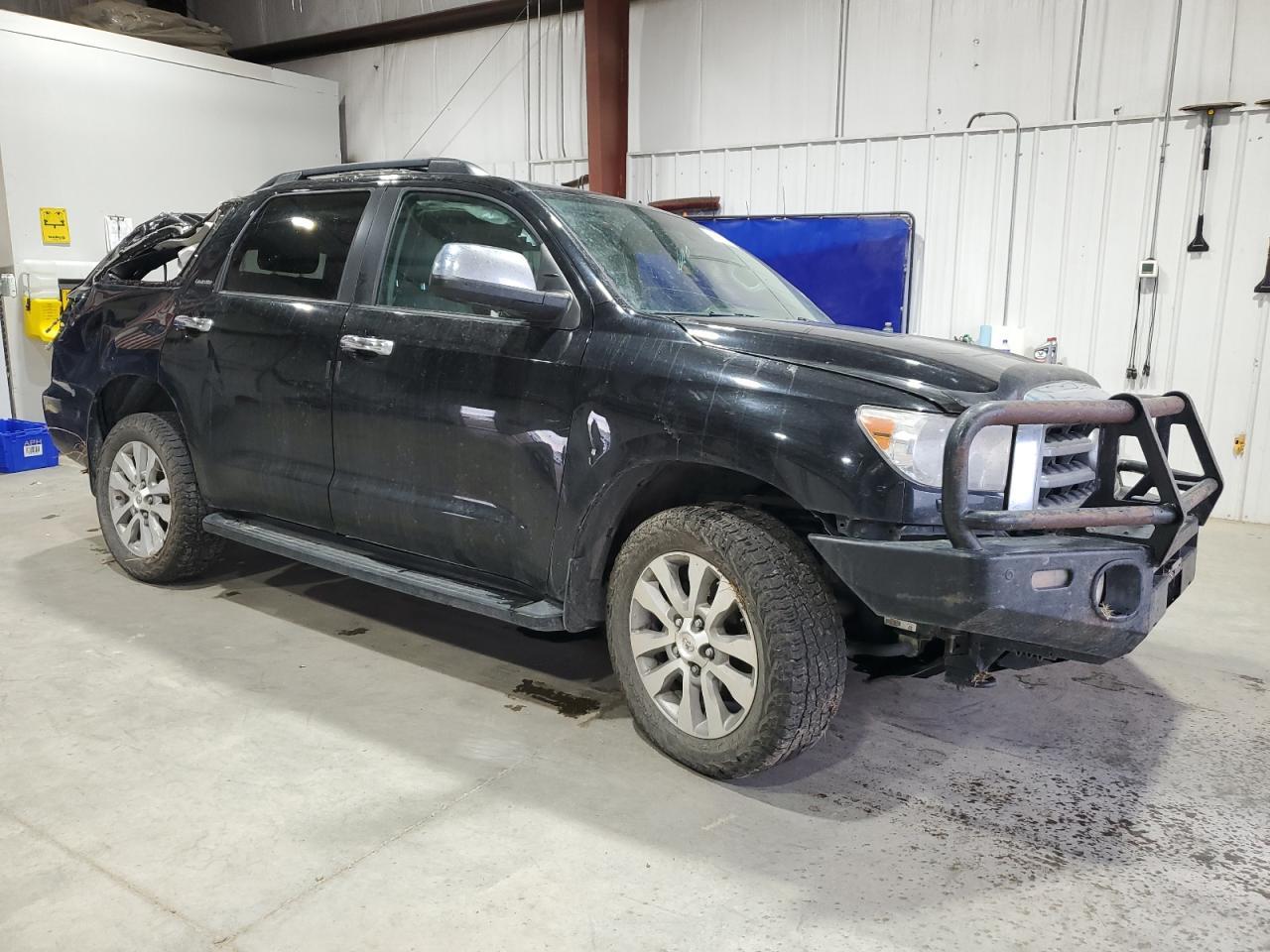 2014 TOYOTA Sequoia
