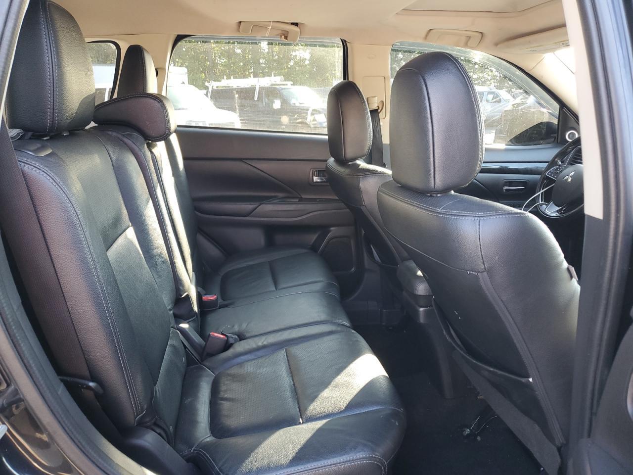 2018 MITSUBISHI outlander