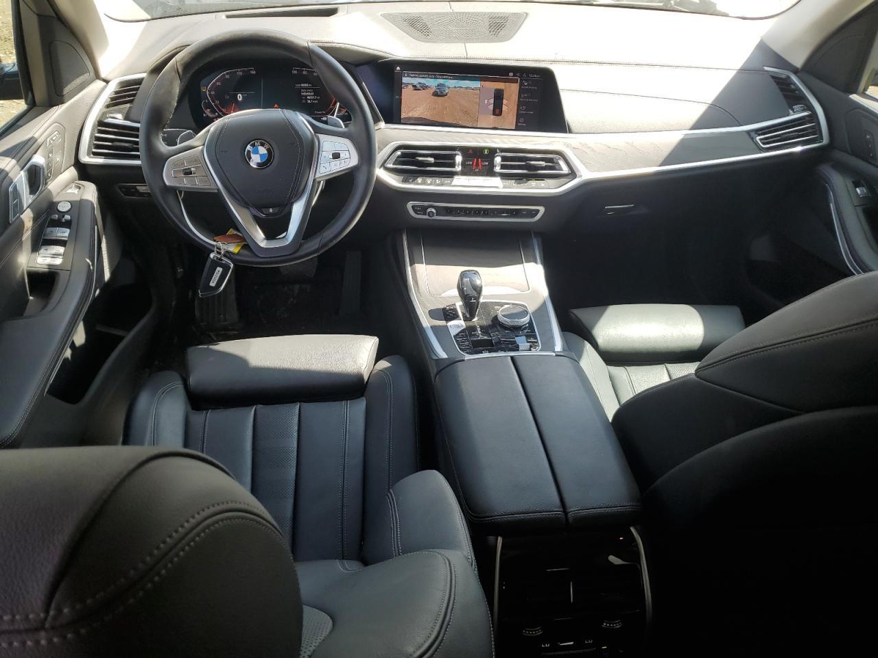 2021 BMW X7