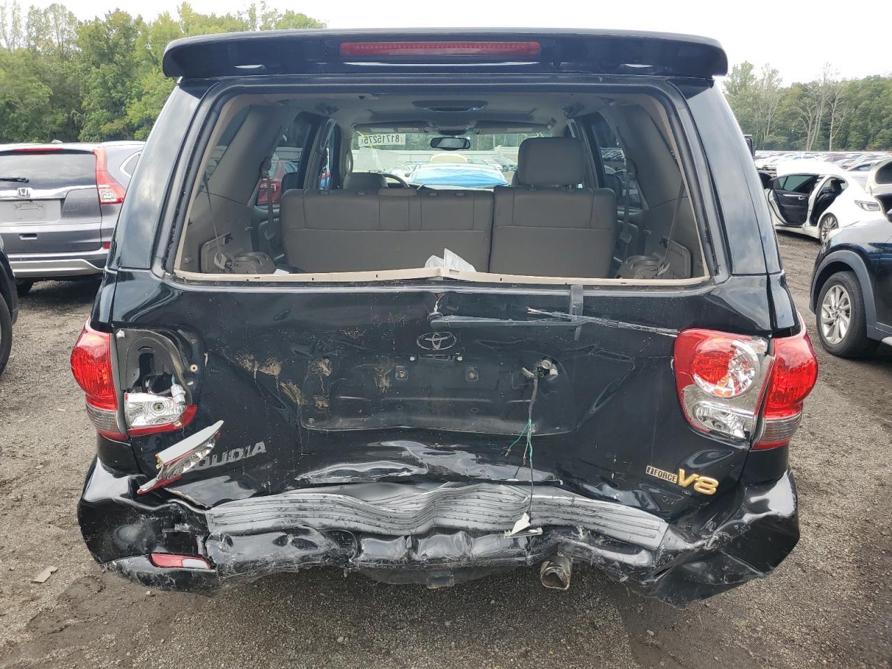 2005 TOYOTA Sequoia