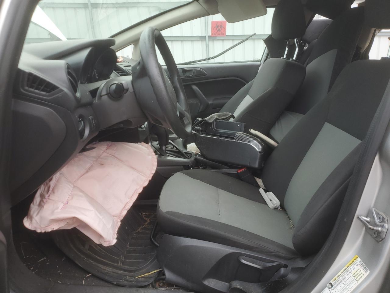 2016 FORD Fiesta