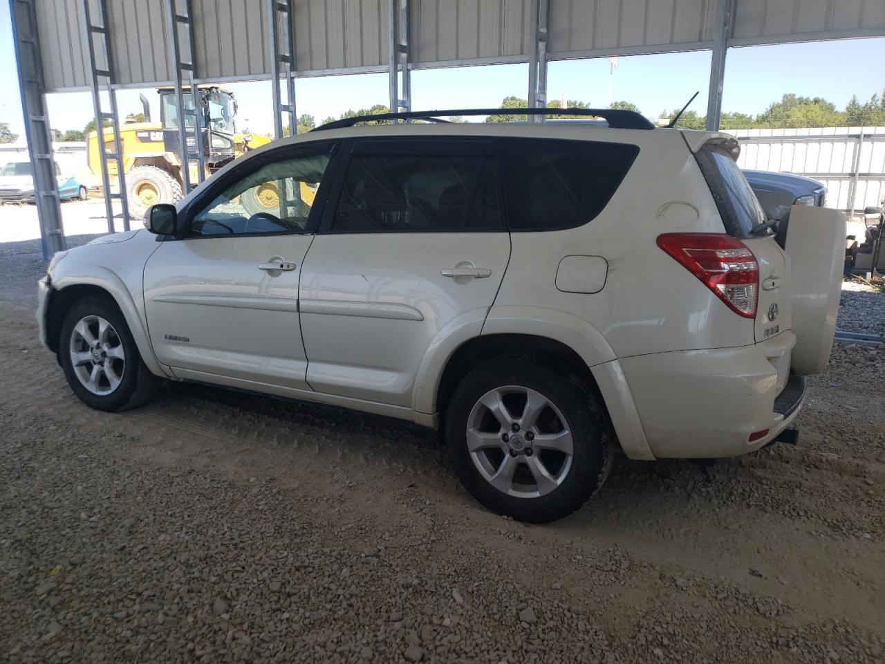 2011 TOYOTA RAV4