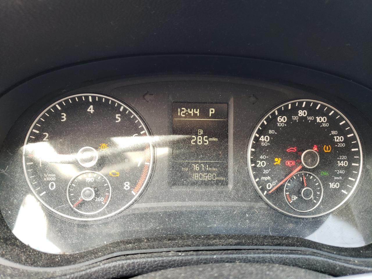 2014 VOLKSWAGEN Passat