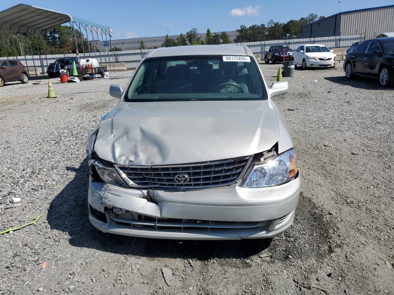 2004 TOYOTA Avalon