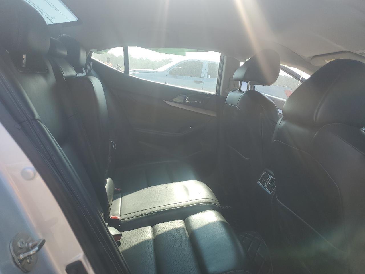 2017 NISSAN Maxima