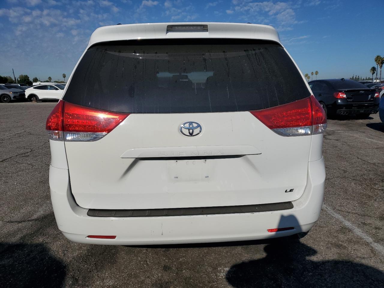 2014 TOYOTA SIENNA