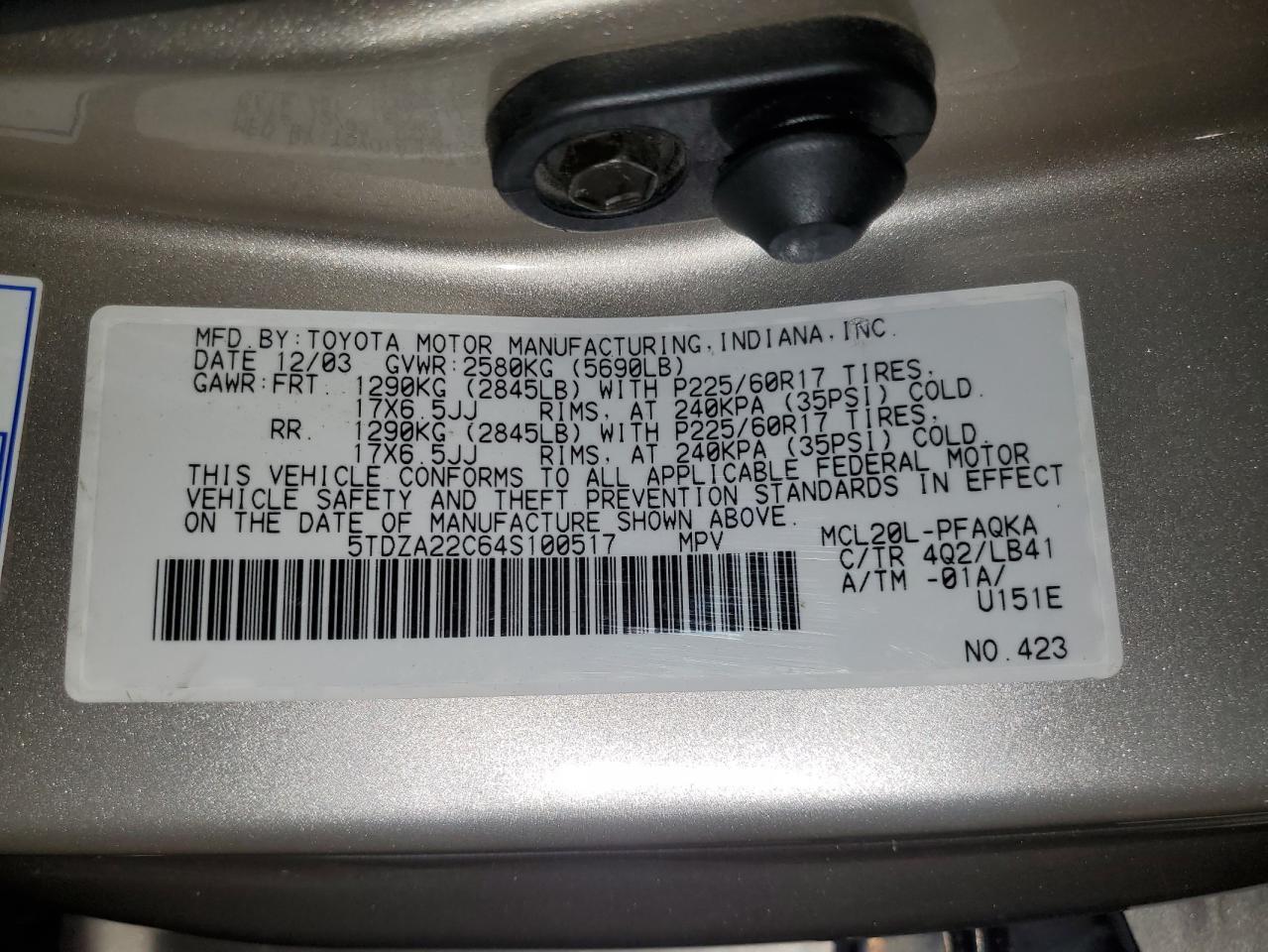 2004 TOYOTA SIENNA