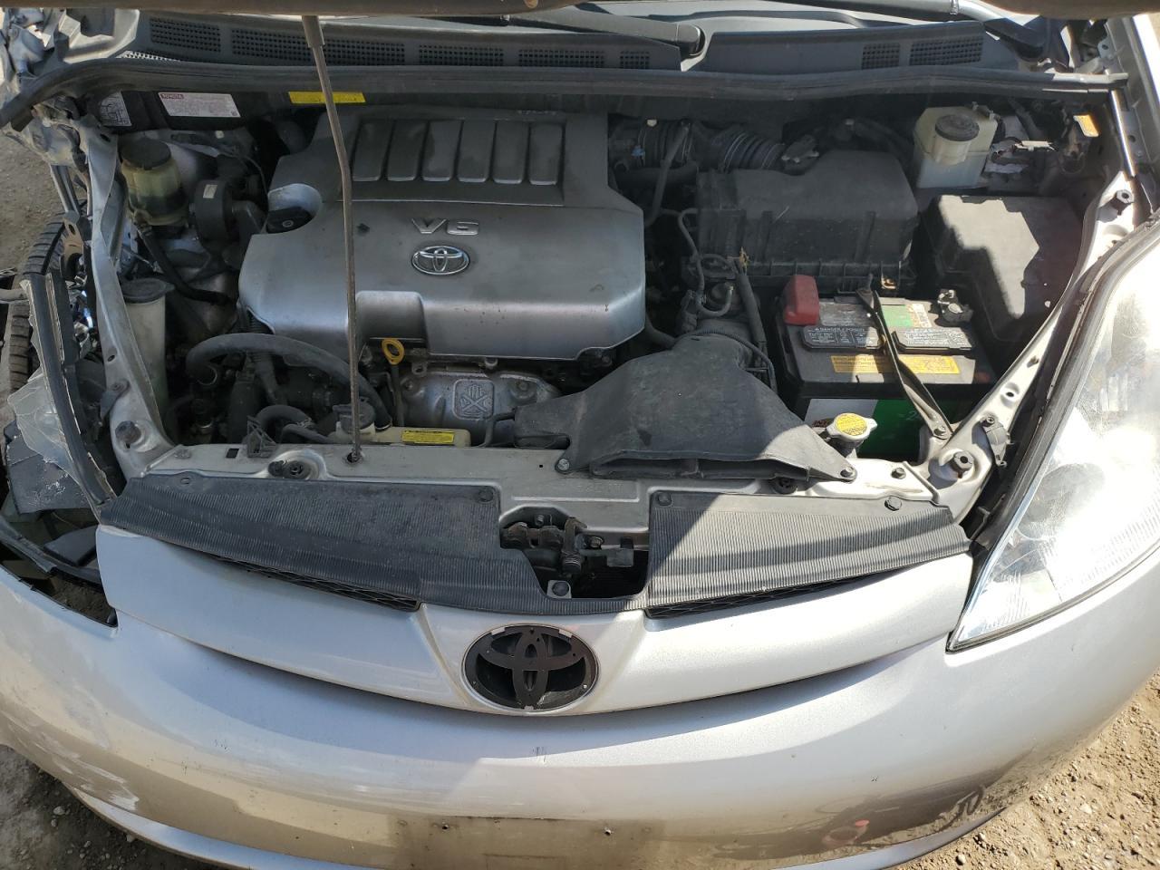 2008 TOYOTA SIENNA