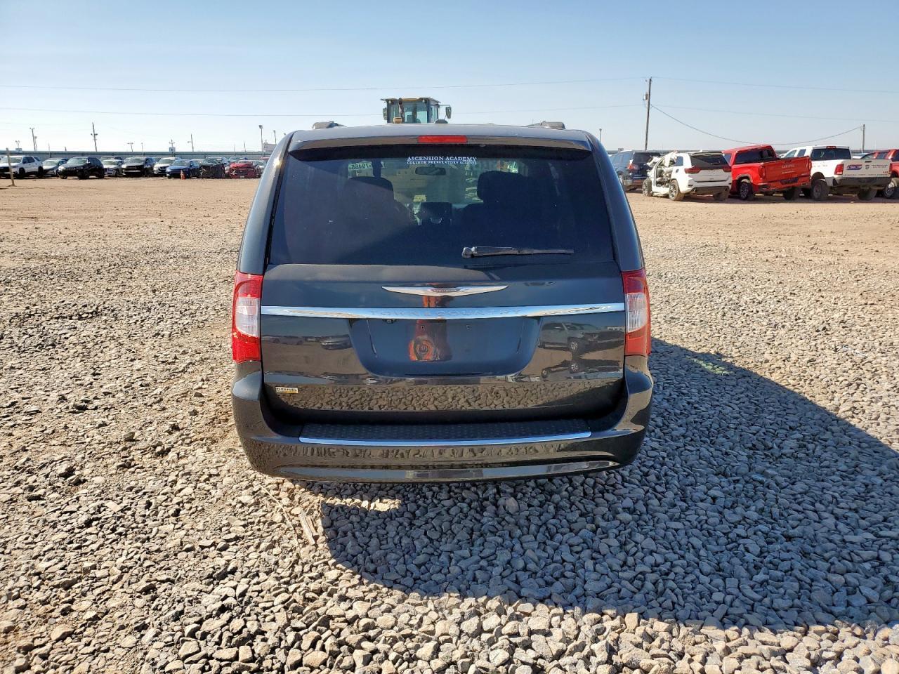 2011 CHRYSLER Town & Country