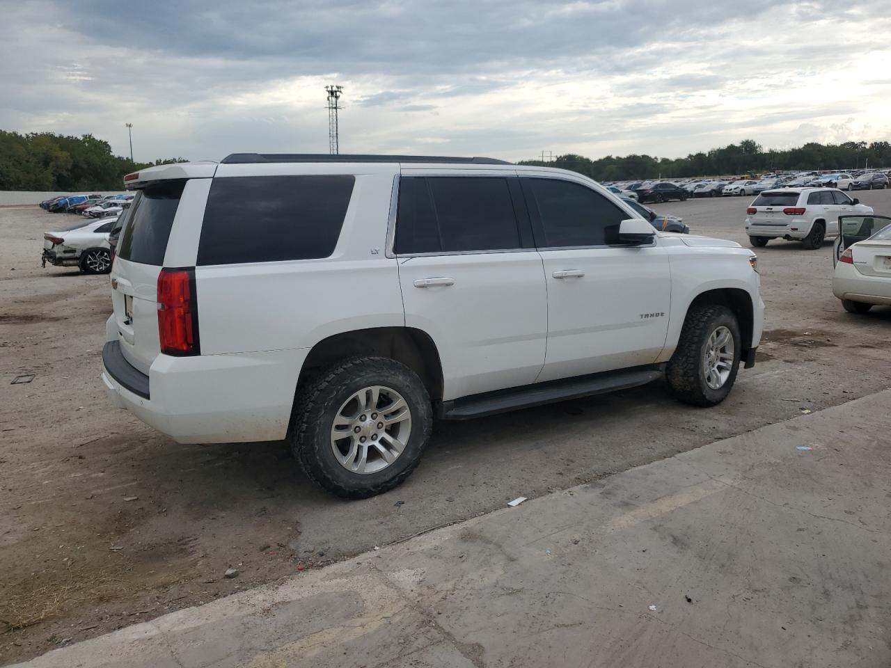 2016 CHEVROLET Tahoe