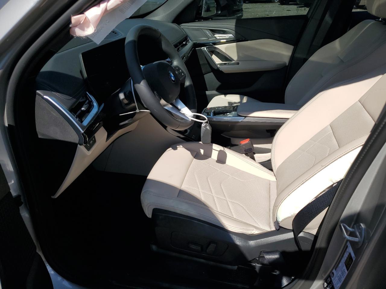 2025 BMW X1