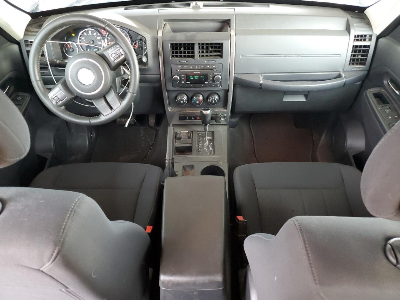 2011 JEEP Liberty