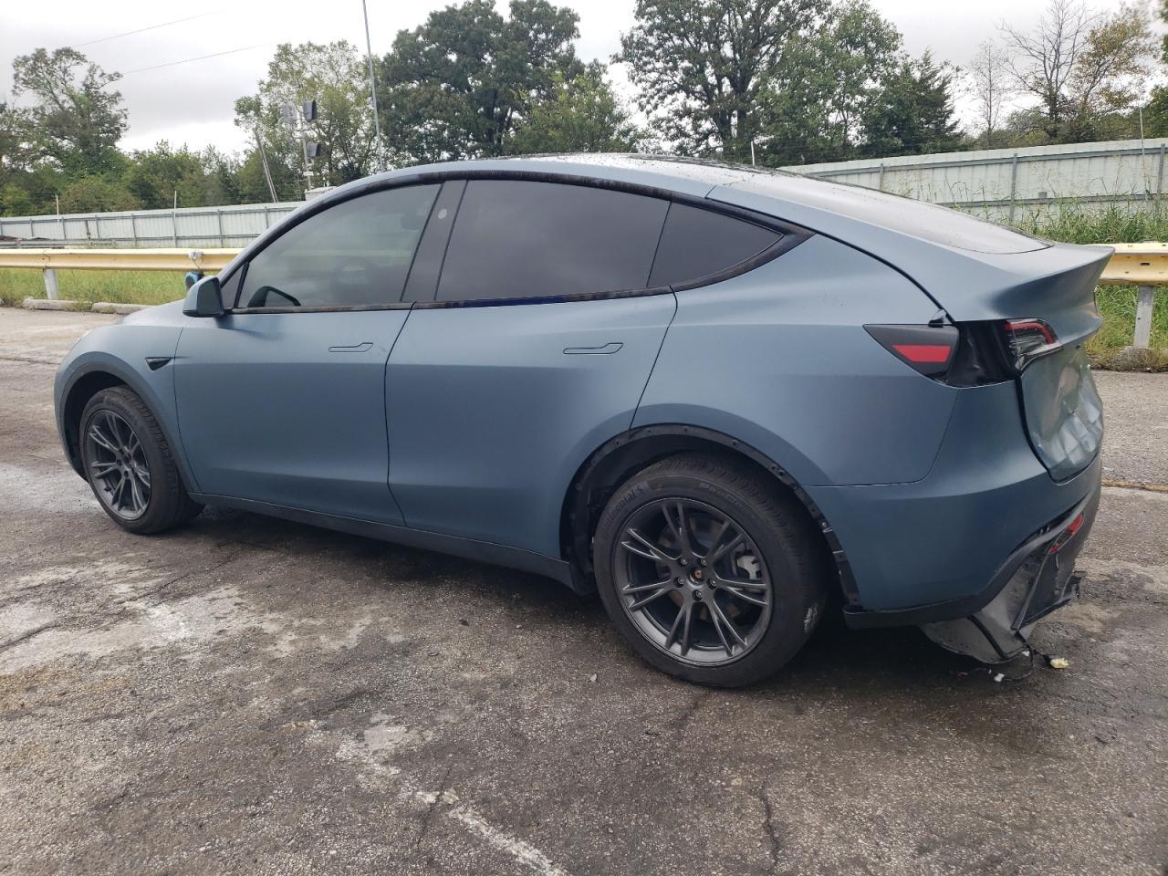 2025 TESLA MODEL Y