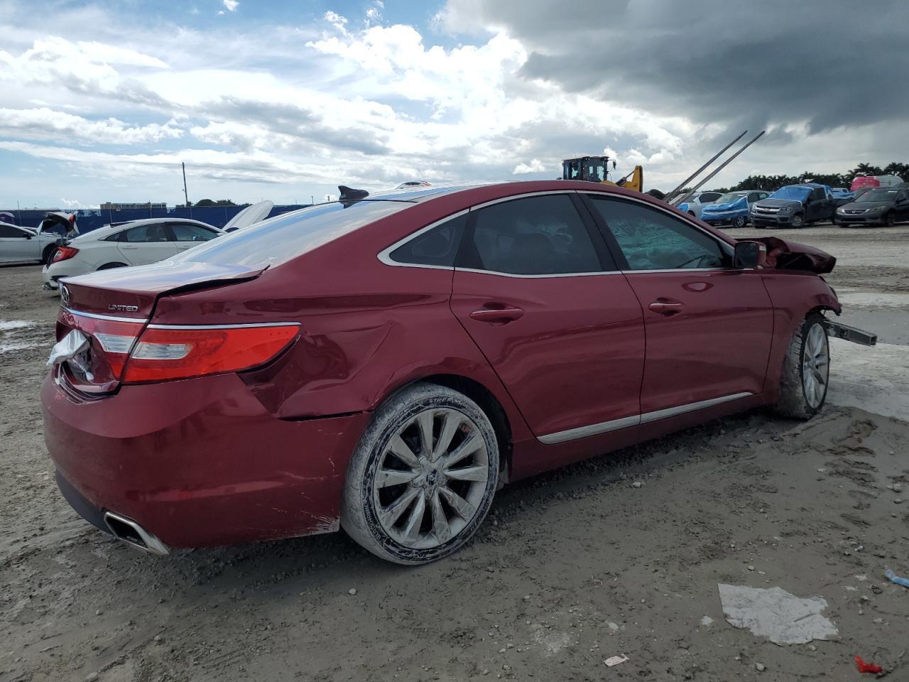 2016 HYUNDAI Azera