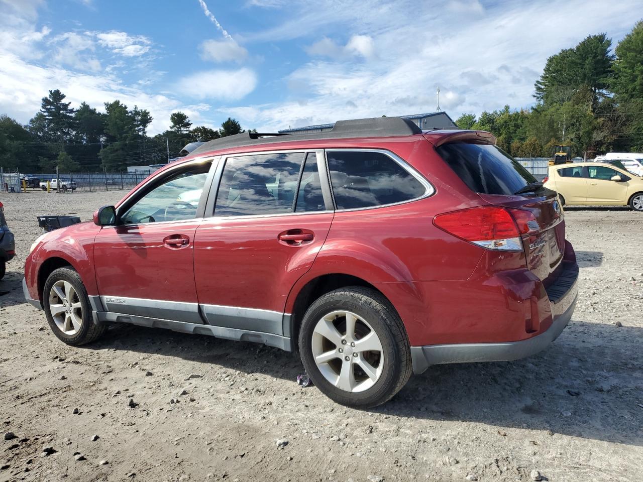 2013 SUBARU Outback