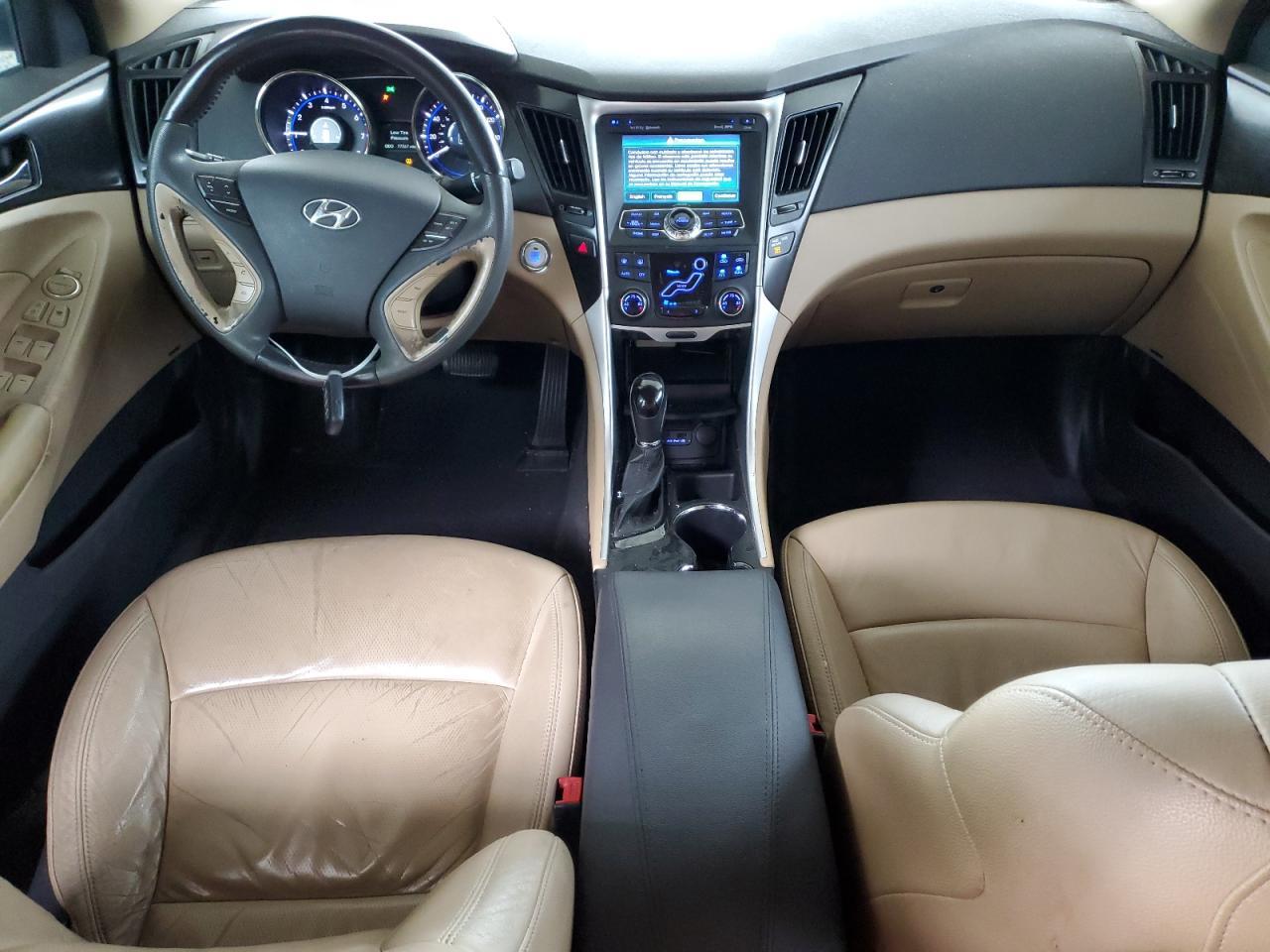 2011 HYUNDAI SONATA