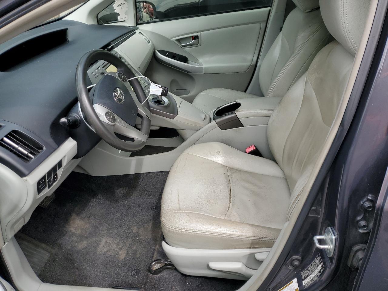 2013 TOYOTA PRIUS