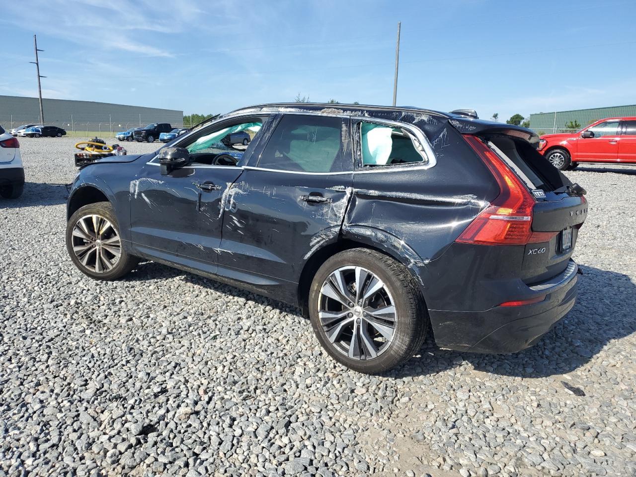 2022 VOLVO XC60