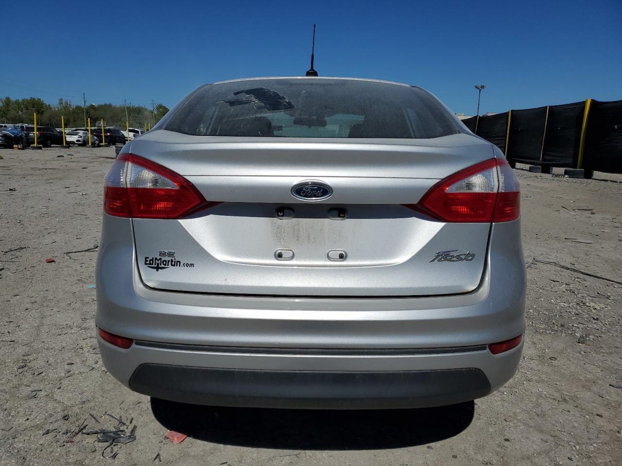 2015 FORD Fiesta