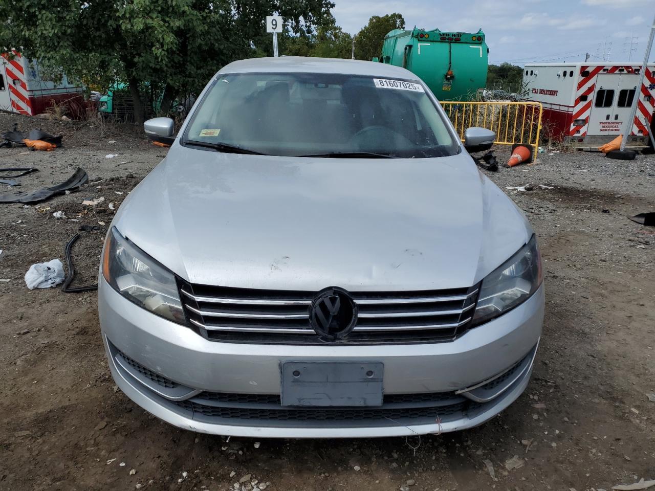 2014 VOLKSWAGEN Passat