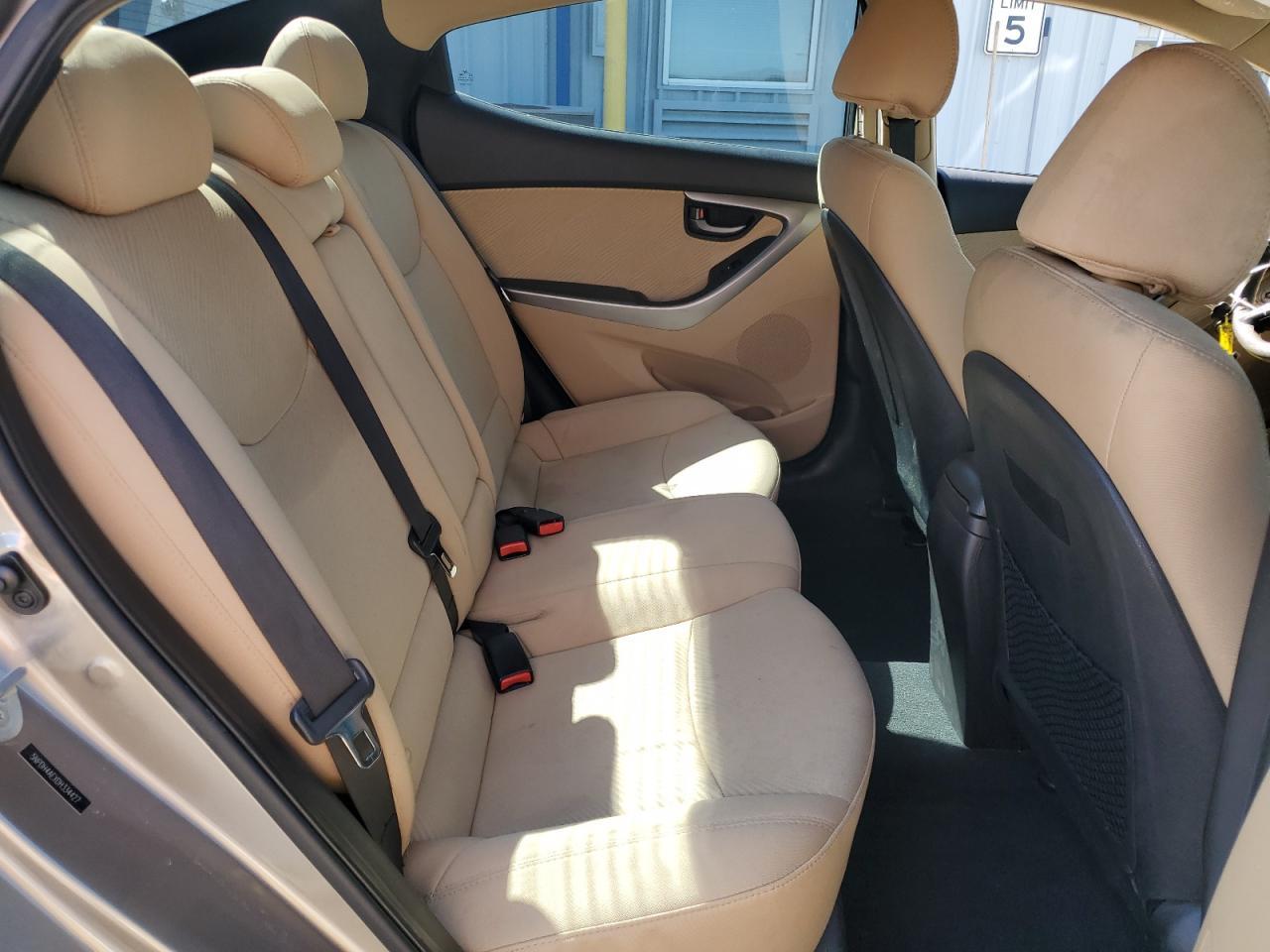 2013 HYUNDAI ELANTRA