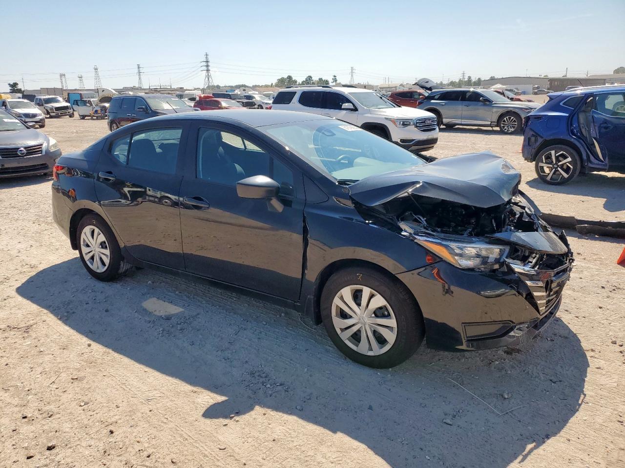 2025 NISSAN VERSA