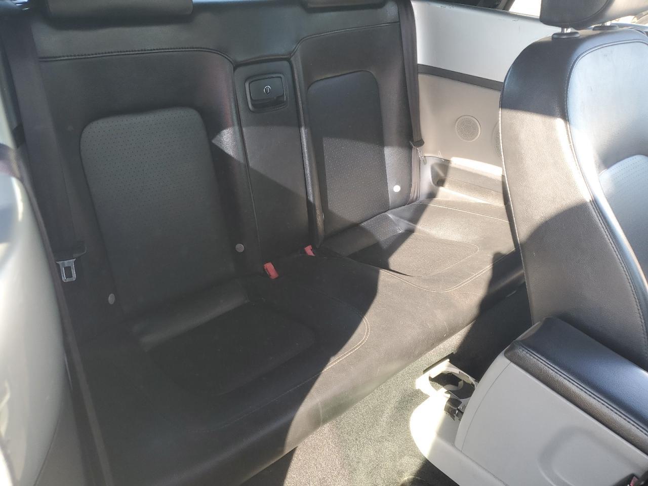 2004 VOLKSWAGEN Beetle