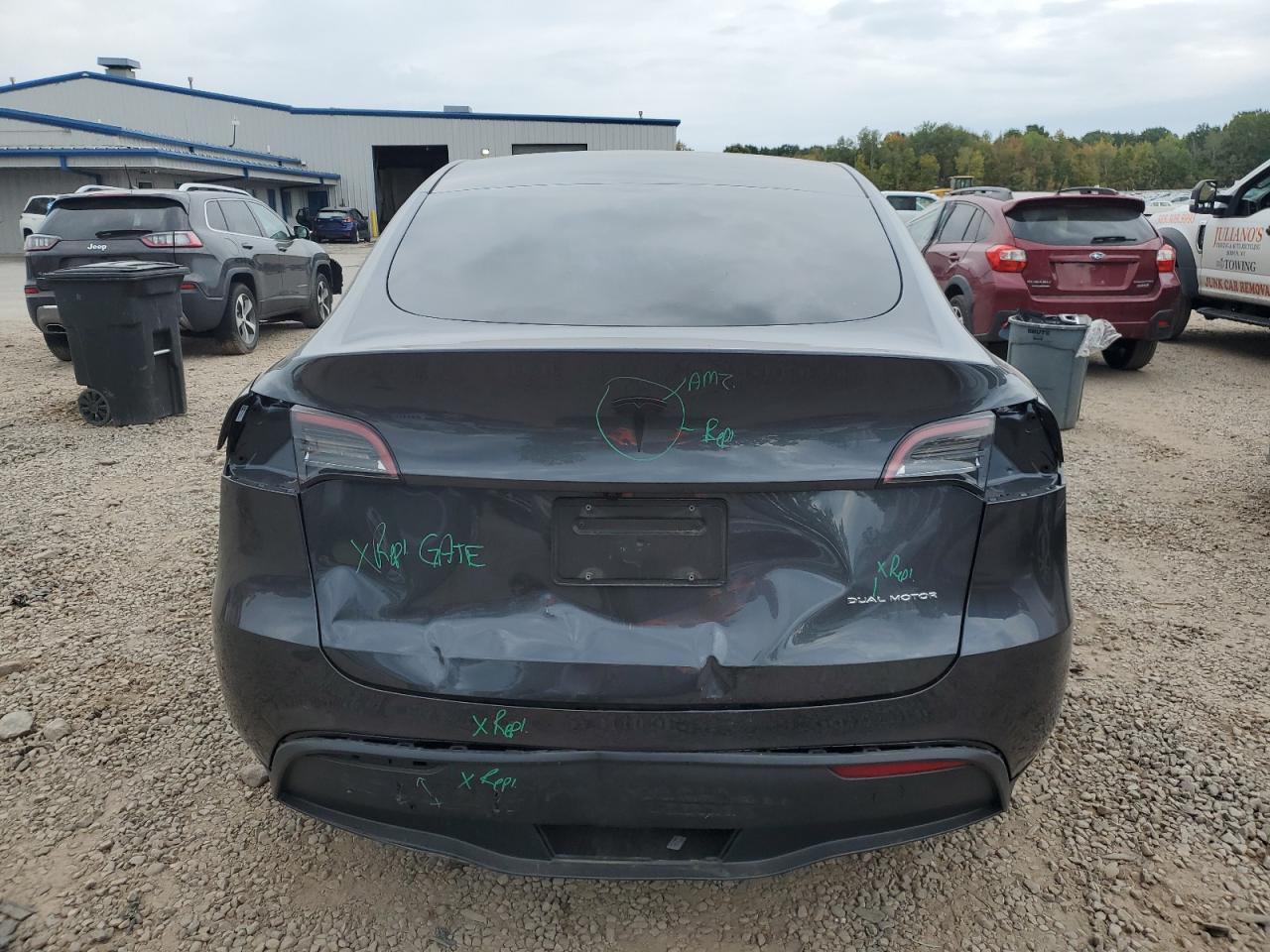 2025 TESLA MODEL Y