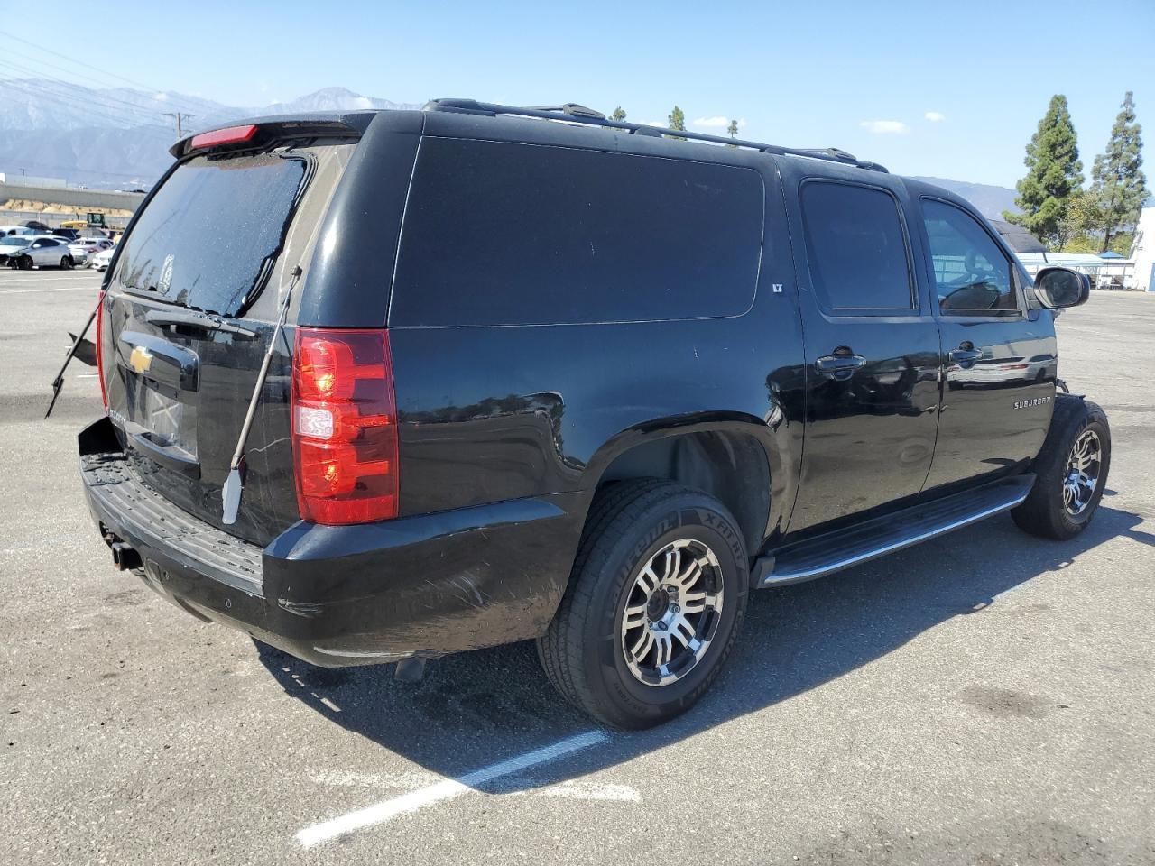 2014 CHEVROLET Suburban