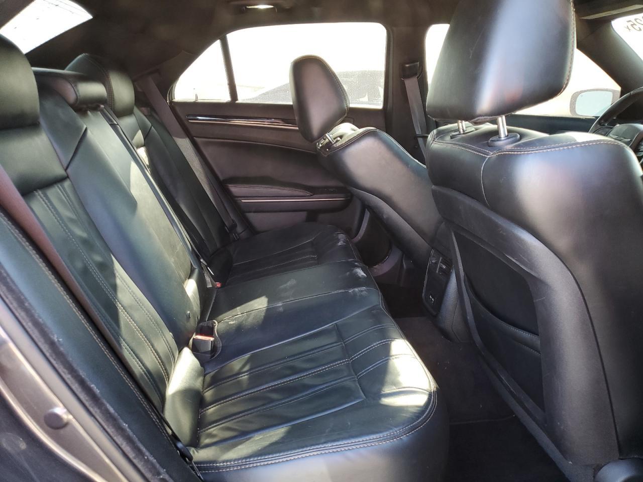 2016 CHRYSLER 300